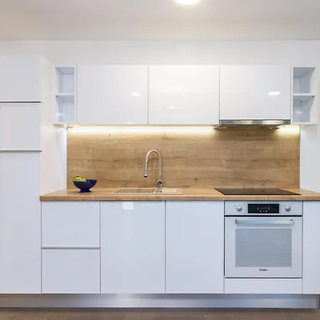 Appartement Tino With Free Parking Pula