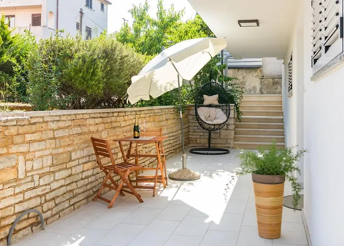 Tino With Free Parking Апартаменти Пула